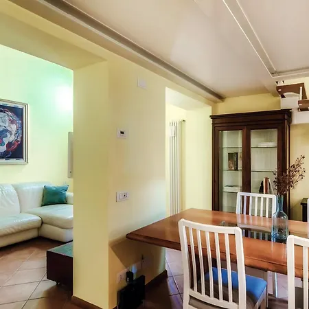 Apartmán Borgovico 42 By Quokka 360 - Near The Train Station Of *